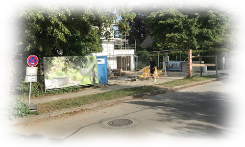 Halteverbot als Anfahrtzone zur Belieferung einer Baustelle.